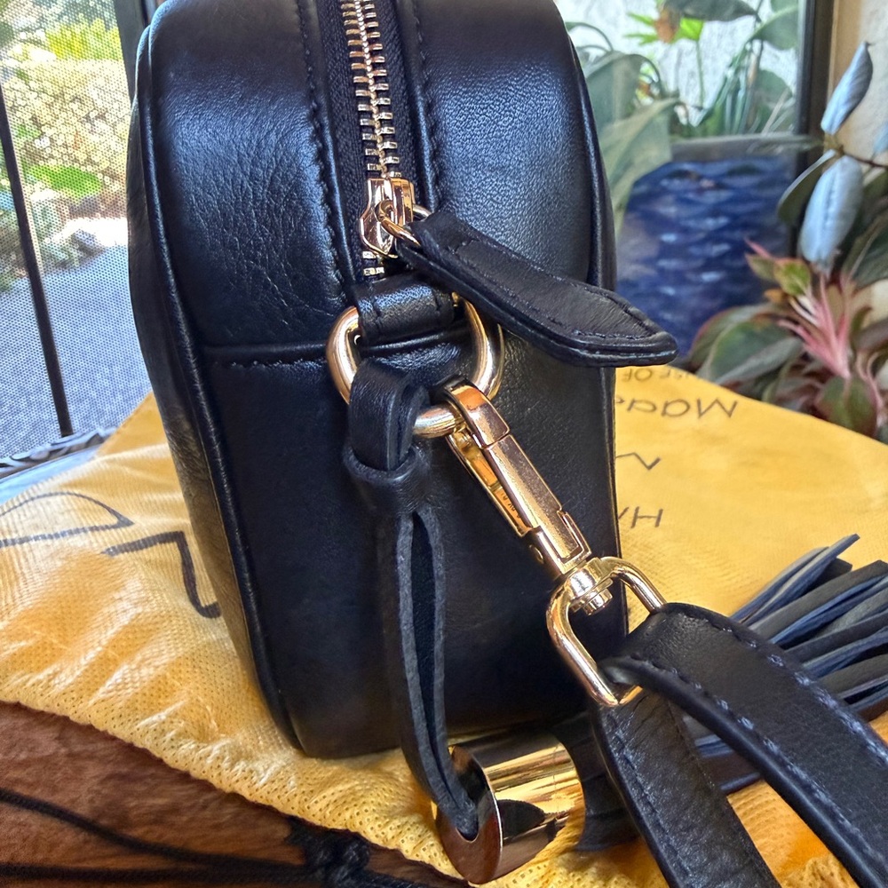 Valentino Black Leather Crossbody with Quilted V Motif - Picture 5 of 9